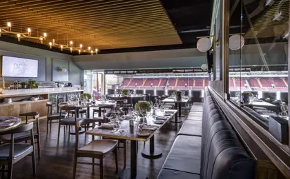 Directors Club Villa Park 46837312091 O