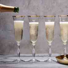 PG IMAGE CHAMPAGNE POURED